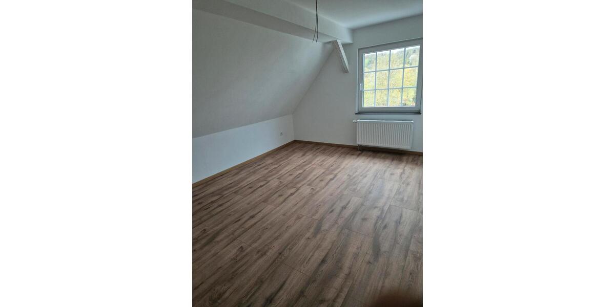 Dachgeschoßwohnung Wenden - 1 Zimmer, 70 m&sup2;, 1.050&euro; | Angebot:26194886