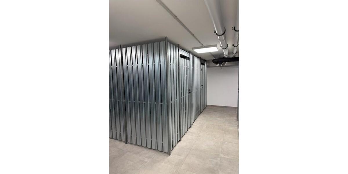Etagenwohnung Cottbus - 3 Zimmer, 138 m&sup2;, 1.938&euro; | Angebot:26632400