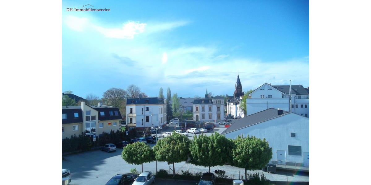 Großzügig wohnen über den Dächern von Pölbitz – helle 4-Raum-Wohnung mit Balkon & Stellplatz 4 zimmer