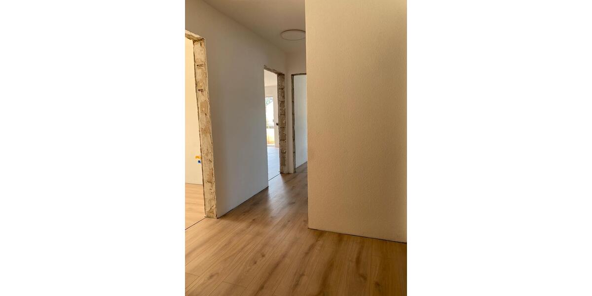 Dachgeschoßwohnung Wertheim - 2.5 Zimmer, 20 m&sup2;, 700&euro; | Angebot:25081512