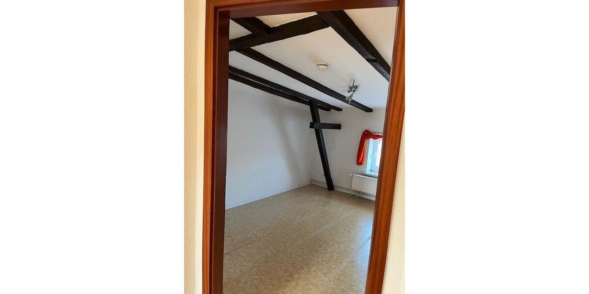Dachgeschoßwohnung Schönebeck (Elbe) - 3 Zimmer, 71 m&sup2;, 490&euro; | Angebot:26647825