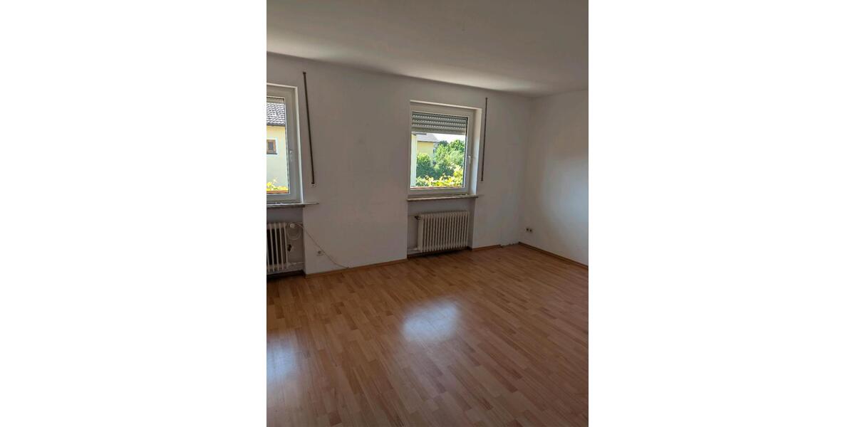 Etagenwohnung Nordendorf - 5 Zimmer, 109 m&sup2;, 1.250&euro; | Angebot:26706086