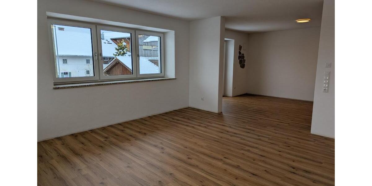 Etagenwohnung Marktoberdorf - 3 Zimmer, 102 m&sup2;, 1.524&euro; | Angebot:25842108