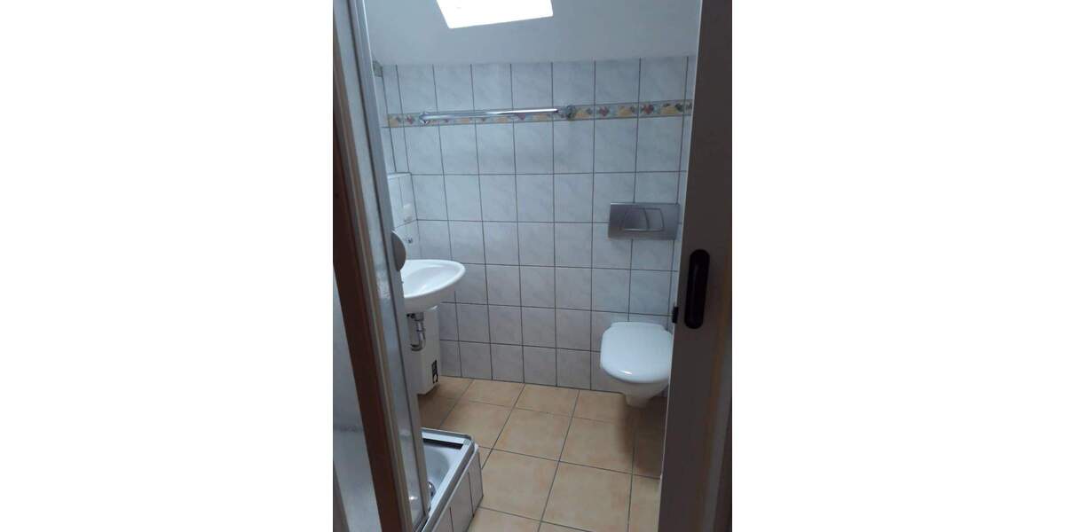 Etagenwohnung Urbar - 2 Zimmer, 35 m&sup2;, 200&euro; | Angebot:25738215