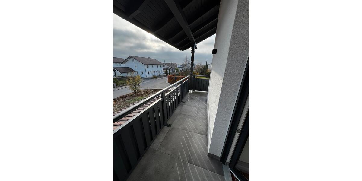 Etagenwohnung Wallersdorf - 5 Zimmer, 130 m&sup2;, 1.100&euro; | Angebot:25639624