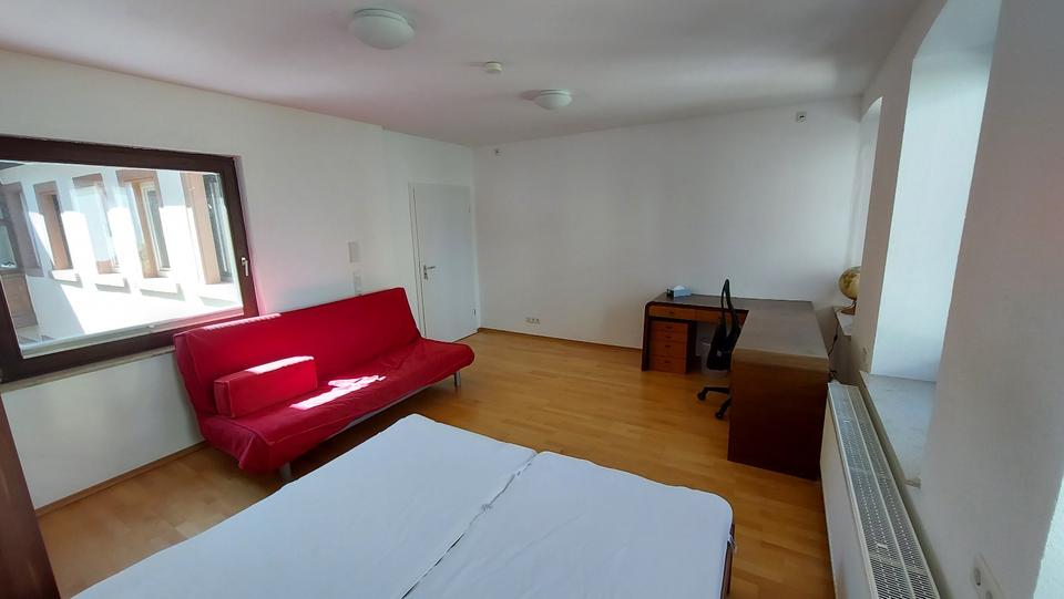 Wohnen auf Zeit Edenkoben - 3 Zimmer, 107 m&sup2;, 385&euro; | Angebot:25642414