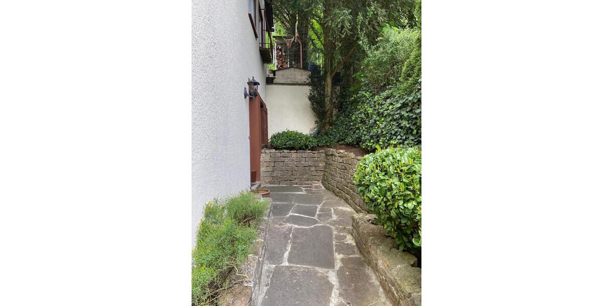 Wohnen auf Zeit Tübingen Lustnau - 16 Zimmer, 50 m&sup2;, 600&euro; | Angebot:24768738