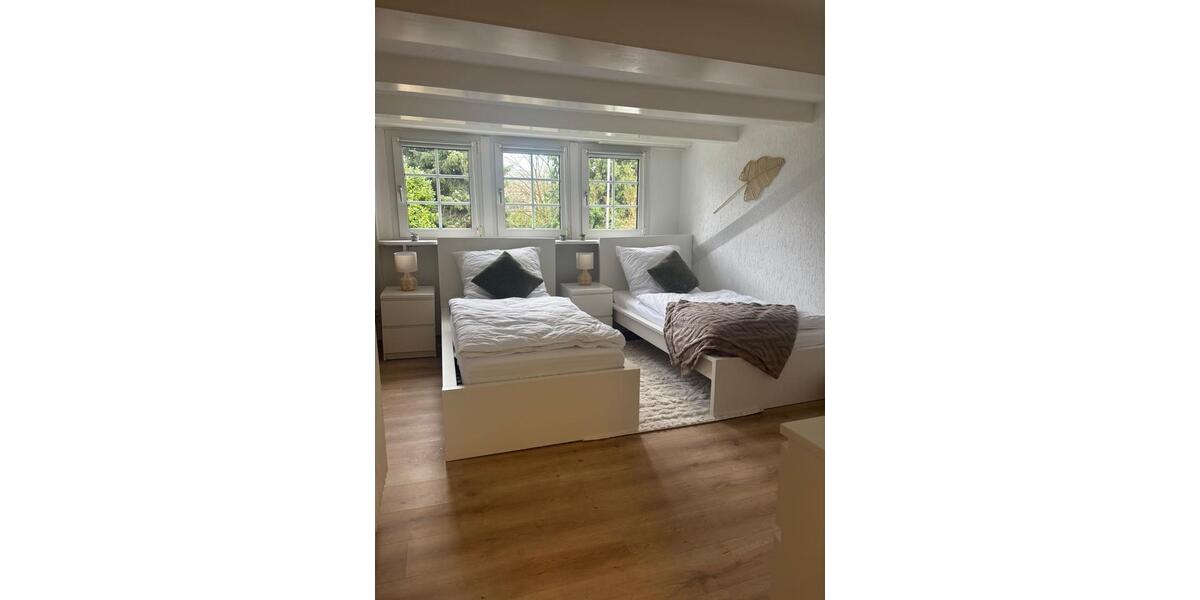 Wohnen auf Zeit Lünen Alstedde - 10 Zimmer, 177 m&sup2;, 15&euro; | Angebot:24789388