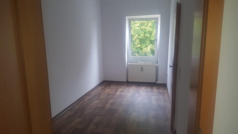 Etagenwohnung Sülzetal - 3 Zimmer, 67 m&sup2;, 300&euro; | Angebot:26416337