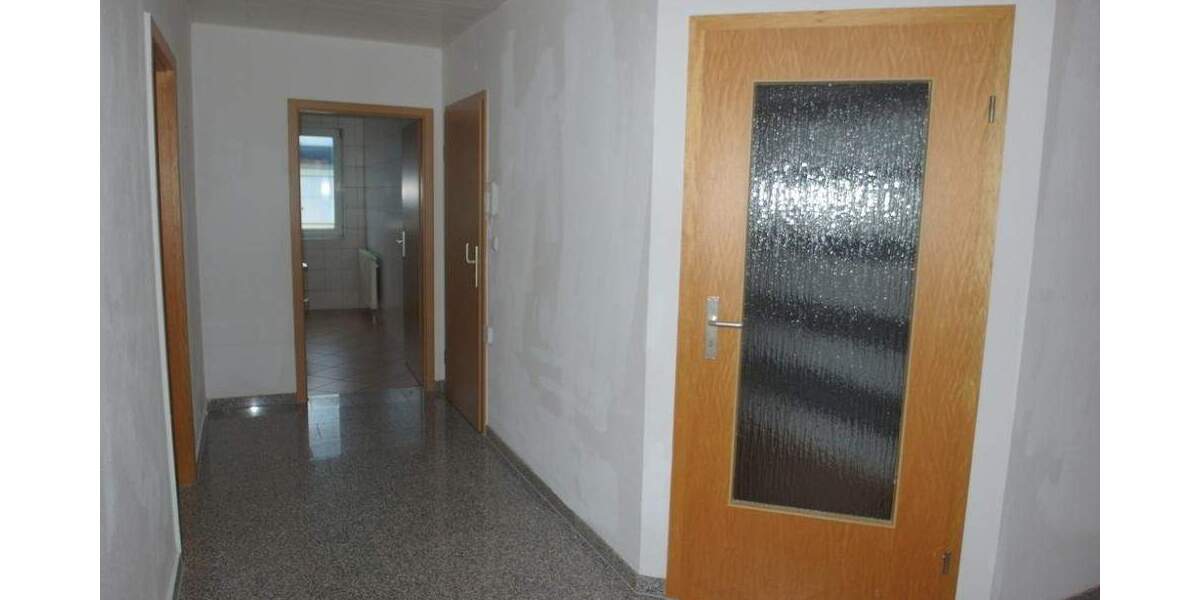 Ruhige 3-Zimmer-Wohnung mit Terrasse, separater Küche und Laminatboden am Rande von Königsbrück 3 zimmer