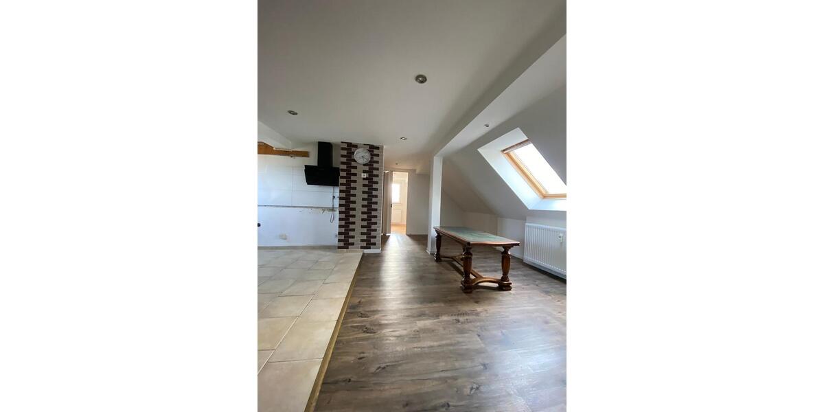 Dachgeschoßwohnung Solingen Mitte - 3 Zimmer, 40 m&sup2;, 470&euro; | Angebot:26539756
