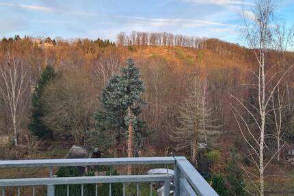 Kleine 3 Raum im Dachgeschoss mit grossem Balkon 3 zimmer