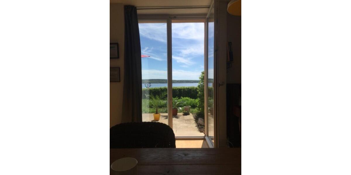 Untermiete - Schlosswohnung 3 Raum mit Seeblick für Februar 2026 3 zimmer