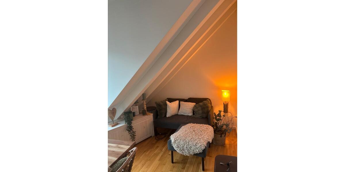 Dachgeschoßwohnung Stuttgart Fasanenhof-Ost - 1.5 Zimmer, 35 m&sup2;, 990&euro; | Angebot:25157282