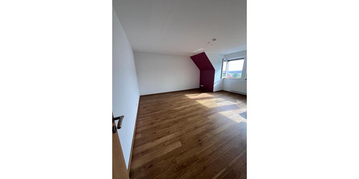 Dachgeschoßwohnung Alsdorf - 2 Zimmer, 79 m&sup2;, 500&euro; | Angebot:25867946