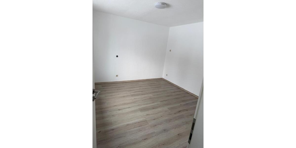 Etagenwohnung Bad Berleburg - 4 Zimmer, 170 m&sup2;, 1.200&euro; | Angebot:24841392