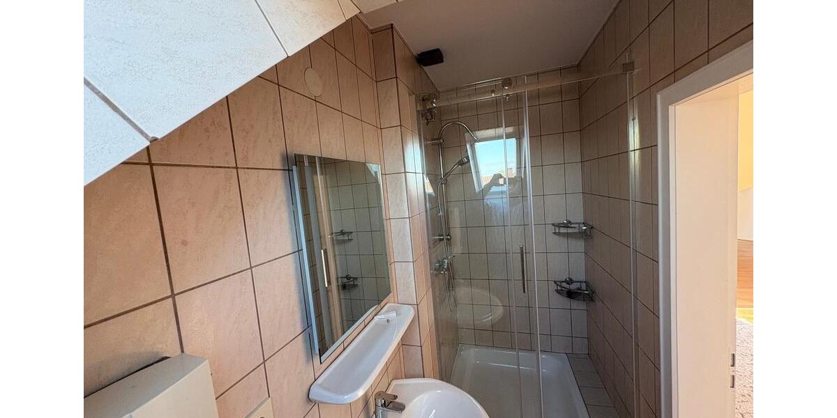 Dachgeschoßwohnung Rinteln - 4 Zimmer, 110 m&sup2;, 645&euro; | Angebot:26255722