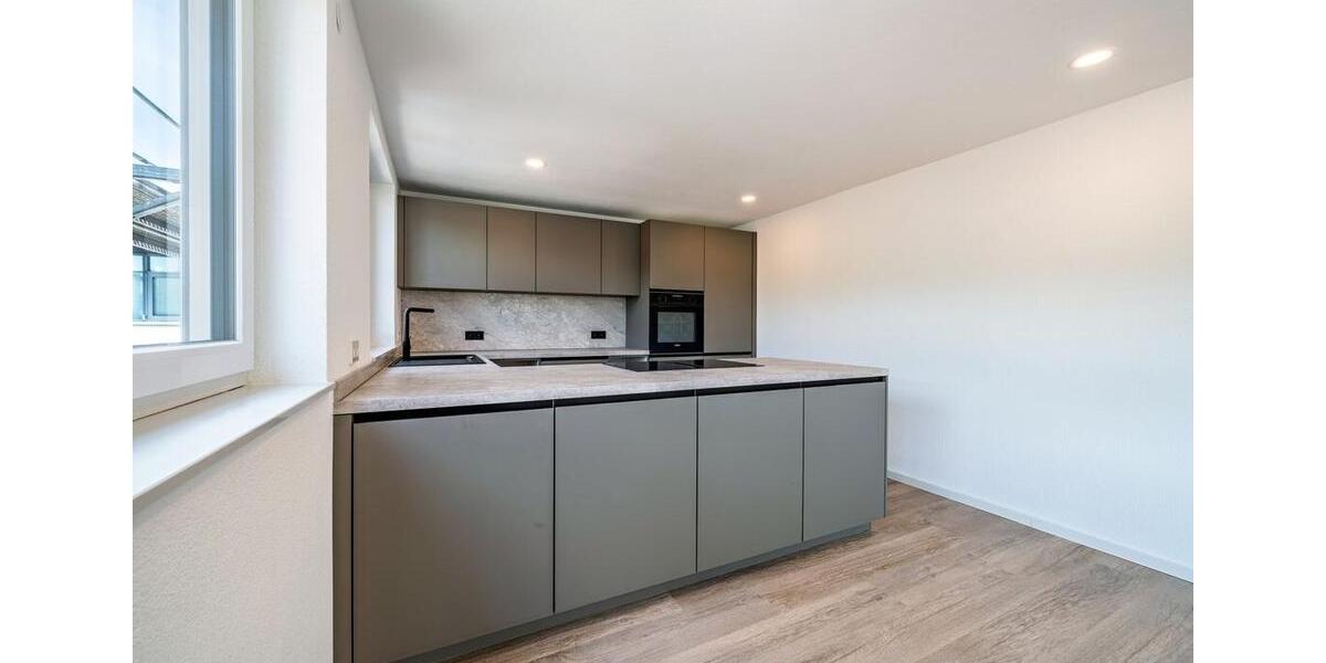 Dachgeschoßwohnung Mosbach - 2 Zimmer, 94 m&sup2;, 1.600&euro; | Angebot:26623096