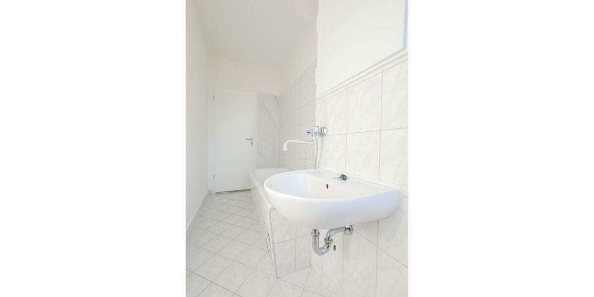 Etagenwohnung Neustadt in Sachsen Neustadt - 3 Zimmer, 60 m&sup2;, 330&euro; | Angebot:25909015