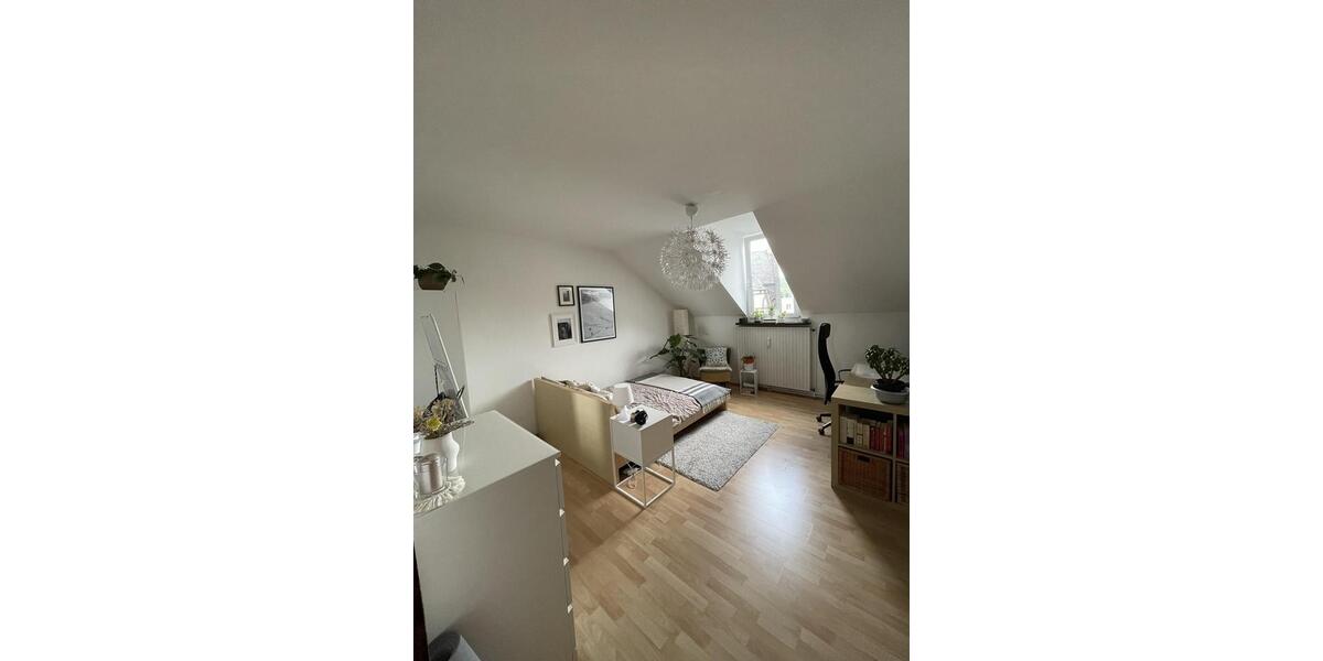 Dachgeschoßwohnung Trier - 3 Zimmer, 76 m&sup2;, 660&euro; | Angebot:26653155