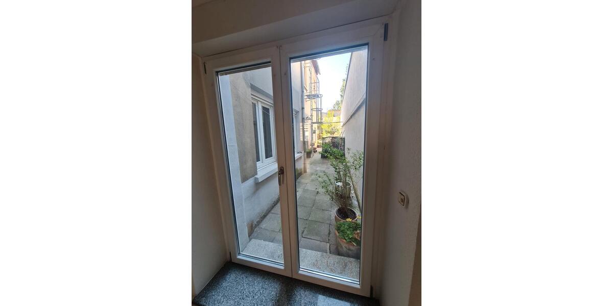 Erdgeschoßwohnung Krefeld - 2 Zimmer, 61 m&sup2;, 550&euro; | Angebot:26697803