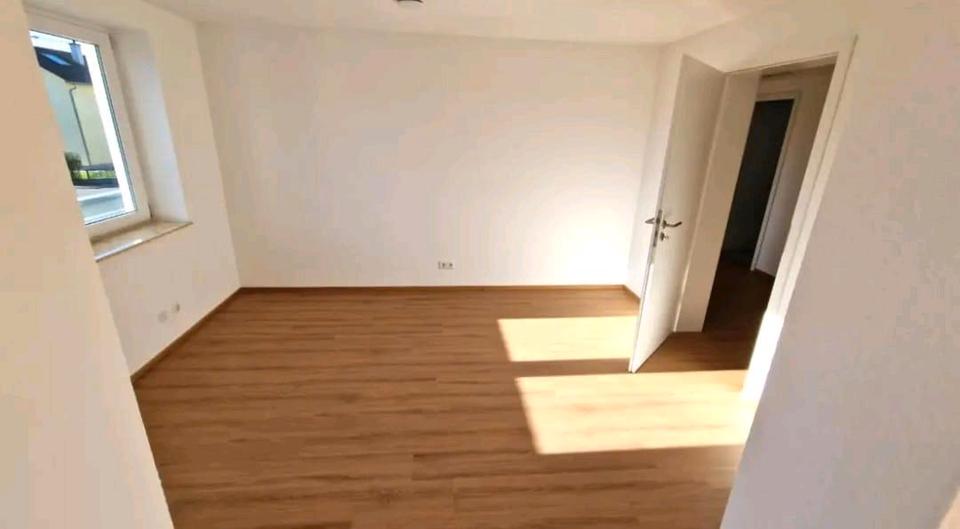 Etagenwohnung Illingen - 4 Zimmer, 85 m&sup2;, 1.500&euro; | Angebot:26550342
