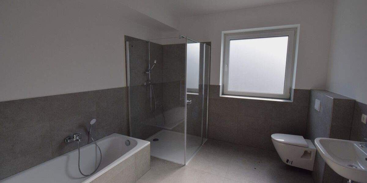 Etagenwohnung Geestland-Langen Langen - 4 Zimmer, 127 m&sup2;, 1.260&euro; | Angebot:25773013