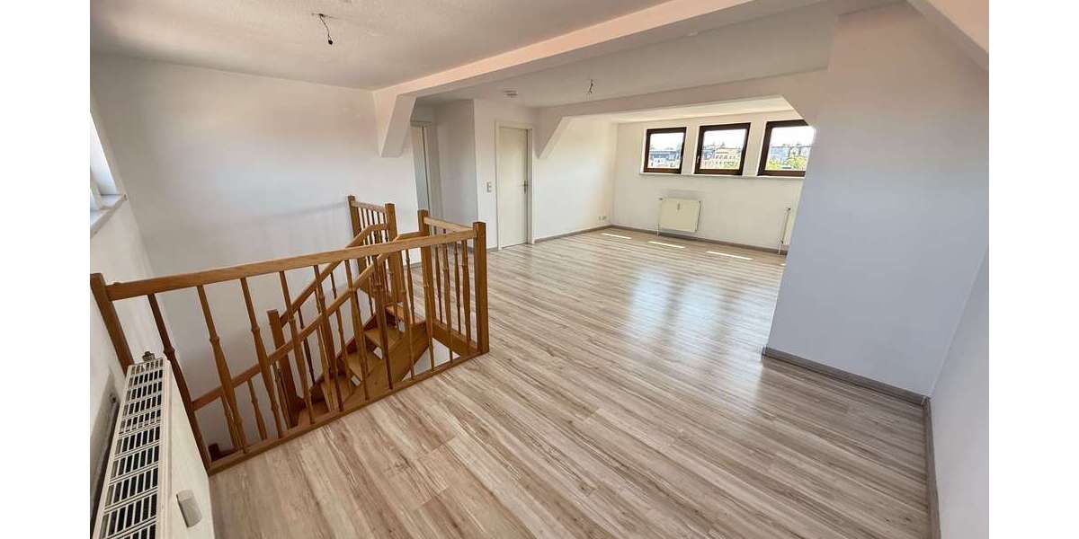 Etagenwohnung Görlitz Innenstadt - 3 Zimmer, 93 m&sup2;, 570&euro; | Angebot:26754718