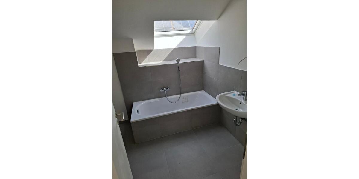 Dachgeschoßwohnung Klingenmünster - 3 Zimmer, 120 m&sup2;, 800&euro; | Angebot:25873823