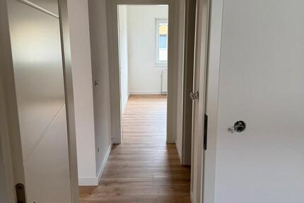 Wohnung Osthofen - 3 Zimmer, 75 m&sup2;, 1.000&euro; | Angebot:26670989