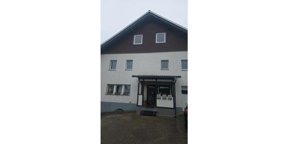 Dachgeschoßwohnung Bad Driburg - 4 Zimmer, 150 m&sup2;, 800&euro; | Angebot:25613690