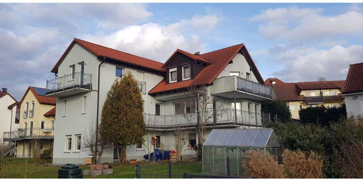 Etagenwohnung Herrieden - 3 Zimmer, 83 m&sup2;, 800&euro; | Angebot:24114789