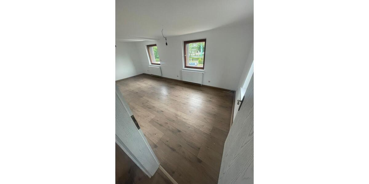 Etagenwohnung Drei Gleichen - 3 Zimmer, 110 m&sup2;, 845&euro; | Angebot:26349774