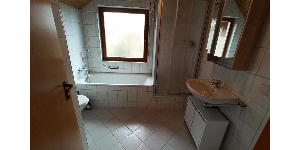 Dachgeschoßwohnung Münsingen - 2 Zimmer, 800&euro; | Angebot:22499082