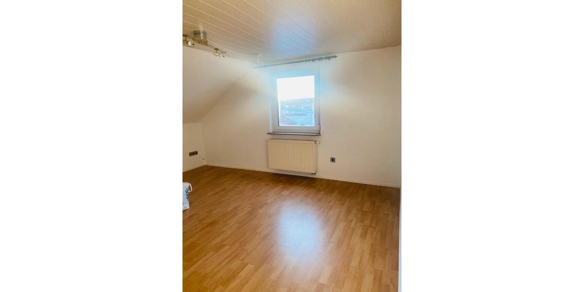 Dachgeschoßwohnung Winterlingen - 4 Zimmer, 95 m&sup2;, 700&euro; | Angebot:24707429
