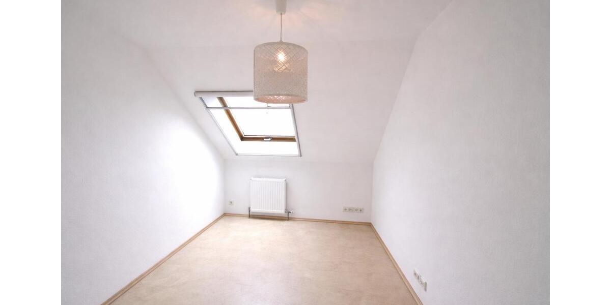 Dachgeschoßwohnung Elchingen Oberelchingen - 4 Zimmer, 84 m&sup2;, 800&euro; | Angebot:25843187