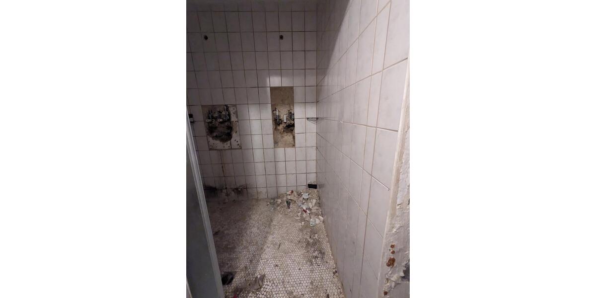 Etagenwohnung Bruchsal - 4 Zimmer, 100 m&sup2;, 400&euro; | Angebot:24702855