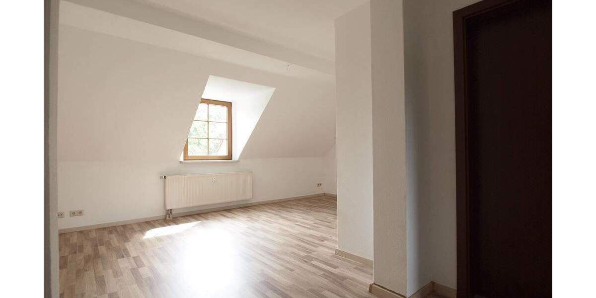 Etagenwohnung Flöha - 3 Zimmer, 61 m&sup2;, 390&euro; | Angebot:23522625