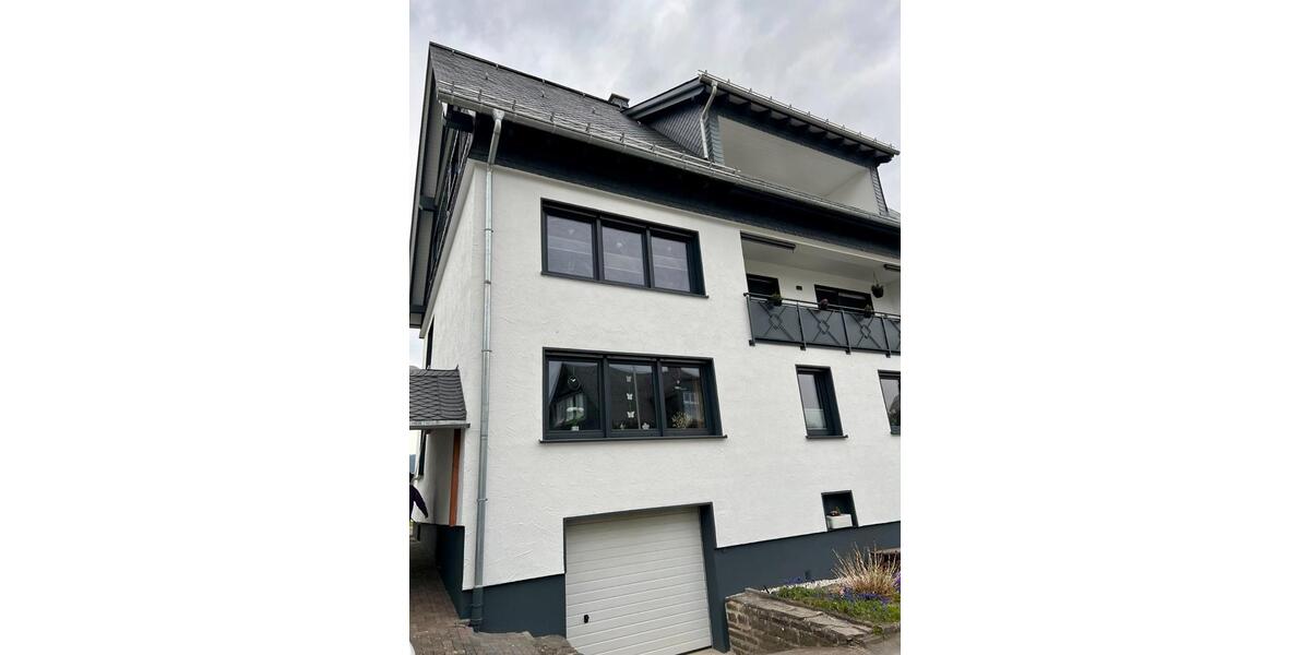 Dachgeschoßwohnung Schmallenberg - 4 Zimmer, 110 m&sup2;, 880&euro; | Angebot:26586364