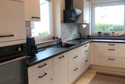 Haus Mayen - 6 Zimmer, 130 m&sup2;, 1.500&euro; | Angebot:24755427