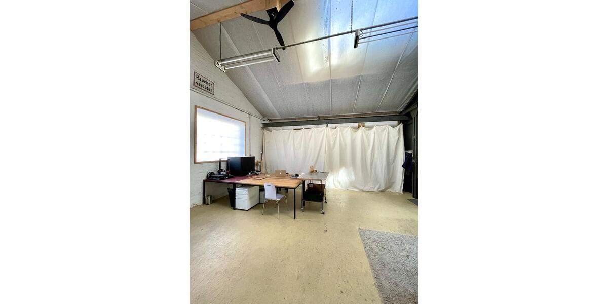 freier Platz in WERKSTATT STUDIO ATELIER + Maschinennutzung zimmer