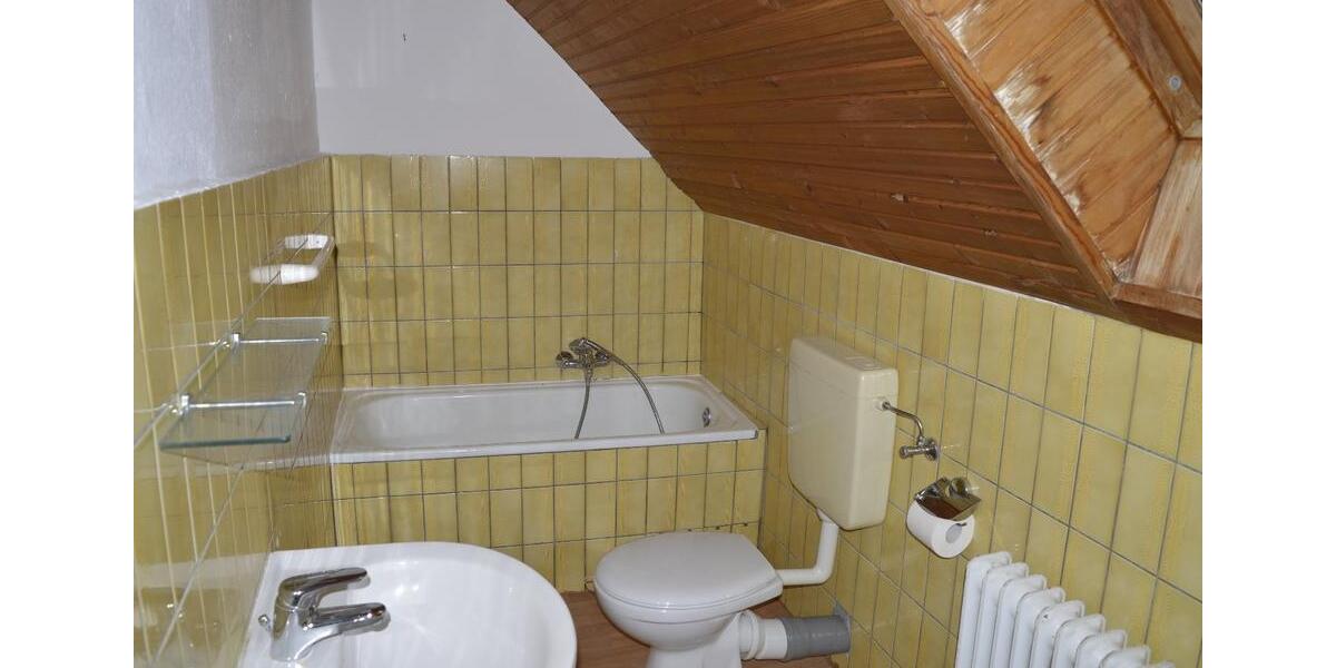 Etagenwohnung Wilhelmshaven Aldenburg - 1 Zimmer, 28 m&sup2;, 200&euro; | Angebot:26277675