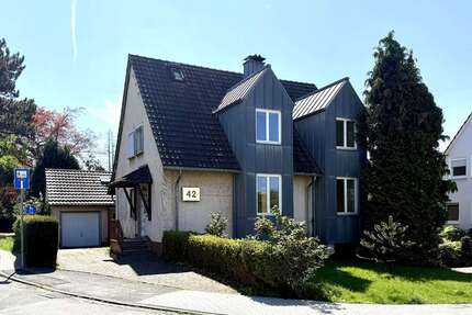 Haus zum Mieten in Troisdorf 3.420 € 228 m²