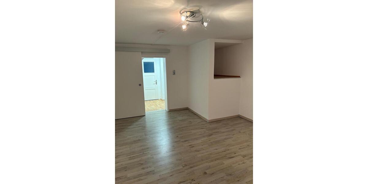 Etagenwohnung Bürstadt - 3 Zimmer, 75 m&sup2;, 780&euro; | Angebot:26044448