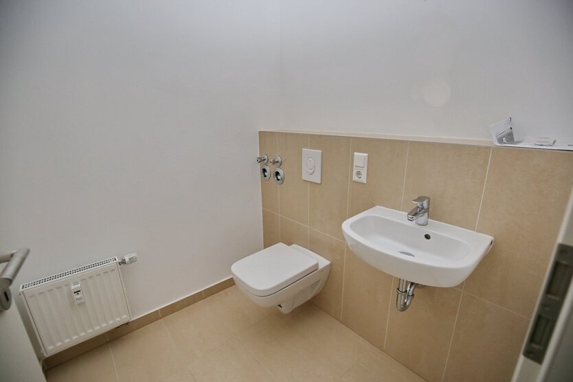 Zauberhafte, kernsanierte Altbauwohnung in Innenstadtlage 4 zimmer