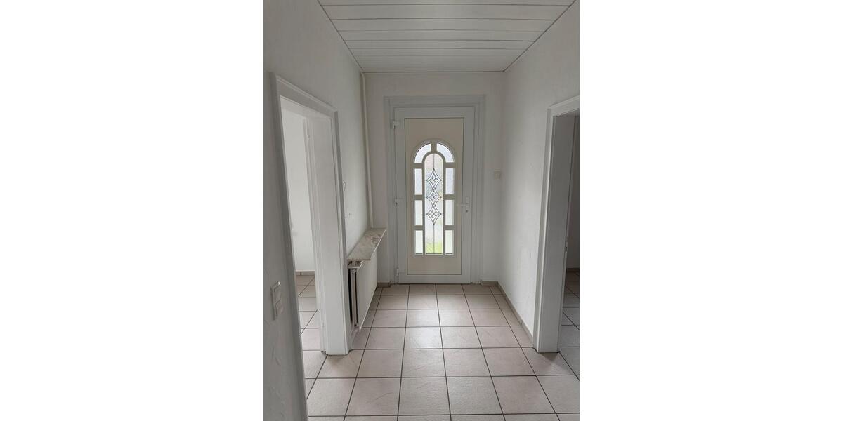 Erdgeschoßwohnung Ense - 2 Zimmer, 75 m&sup2;, 900&euro; | Angebot:26416853