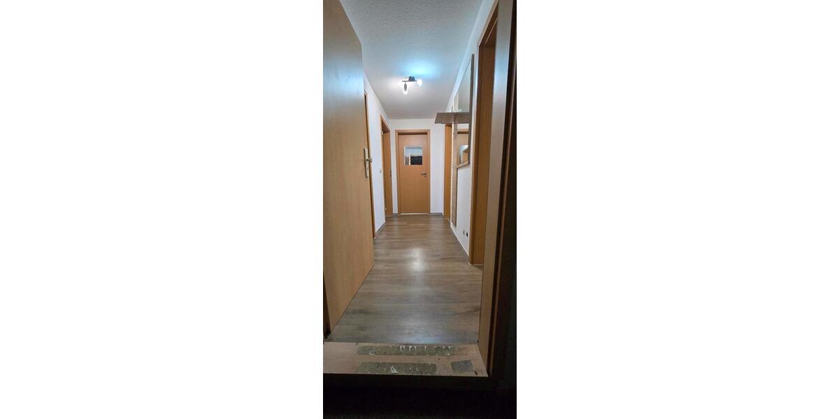 Dachgeschoßwohnung Hartha - 3 Zimmer, 53 m&sup2;, 310&euro; | Angebot:26424655