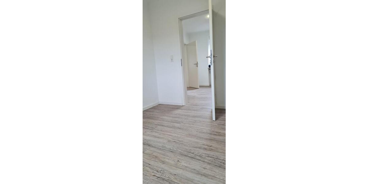 Etagenwohnung Saarbrücken Bischmisheim - 5 Zimmer, 80 m&sup2;, 799&euro; | Angebot:25940771