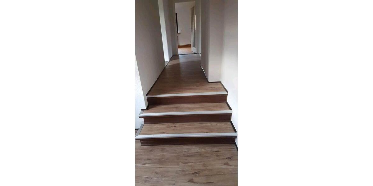 Dachgeschoßwohnung Hodenhagen - 5 Zimmer, 102 m&sup2;, 950&euro; | Angebot:24565470