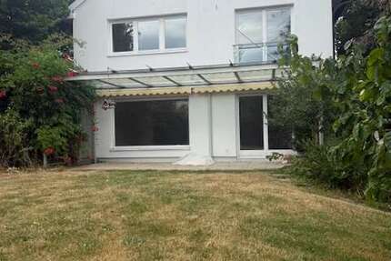 Haus Friedrichsdorf - 5 Zimmer, 200 m&sup2;, 3.500&euro; | Angebot:27022959